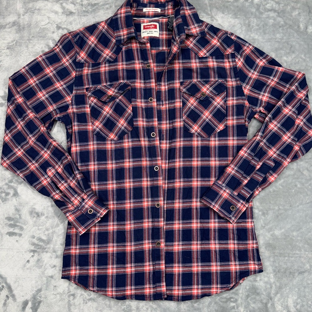 Wrangler‎ Red and Navy Plaid Long sleeve Button Up Shirt